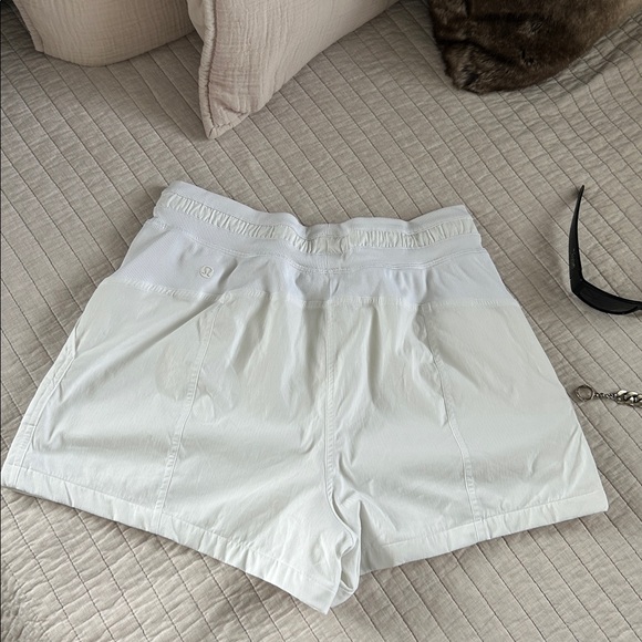Lululemon dance studio white high rise lined casual shorts 6 - Picture 9 of 14